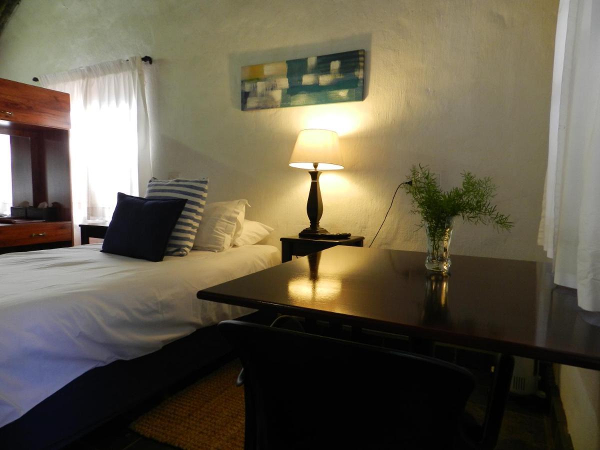 President Paul Kruger Guest Lodge Rustenburg Extérieur photo